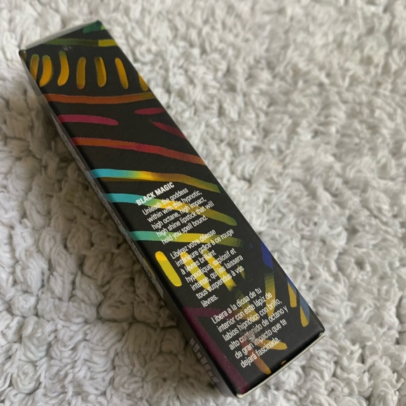 Uoma Beauty Savage Black Magic High Shine Lipstick Hypnotic Impact BNIB - Picture 9 of 12